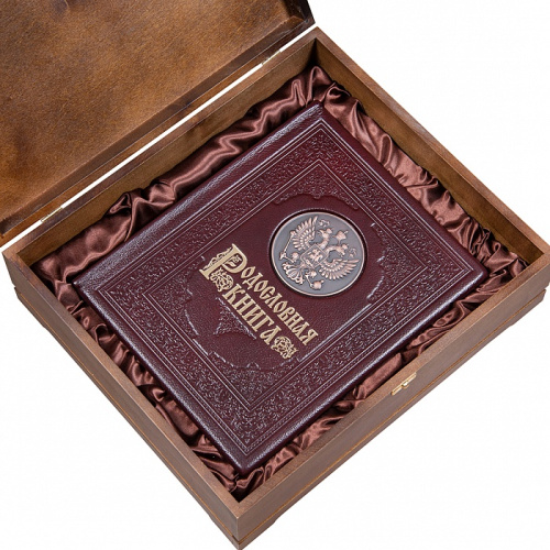 Подарочная Родословная Книга "Гербовая" с Гравировкой из Кожи и Дерева фото 3