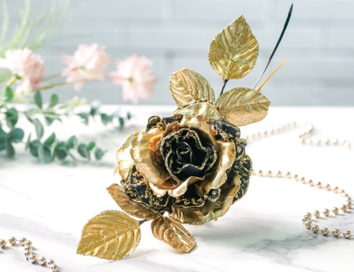 Искусственная роза ПЕРЛЬ НУАР на клипсе, чёрный с золотым, 28 см, Winter Deco