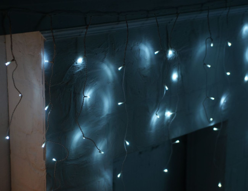 Светодиодная гирлянда Бахрома, 900 холодных белых LED-огней, 30х0.9 м, контроллер, таймер, белый провод ПВХ, уличная, Kaemingk фото 2