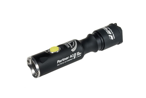 Фонарь светодиодный тактический Armytek Partner A1 Pro v3, 560 лм, теплый свет, аккумулятор