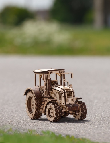 Сборная модель деревянная 3D EWA Трактор Беларус 2022 фото 5