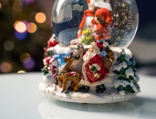 Музыкальный снежный шар Рождественские Традиции 13*15 см (Sigro) фото 4