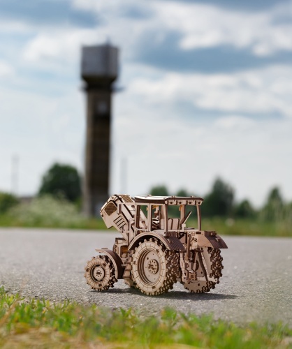 Сборная модель деревянная 3D EWA Трактор Беларус 2022 фото 4
