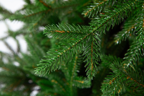 Искусственная ель Персея с вплетенной гирляндой, Crystal Trees фото 3