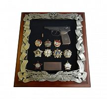 Ключница с пистолетами Макаров с наградами СССР, КБ-08