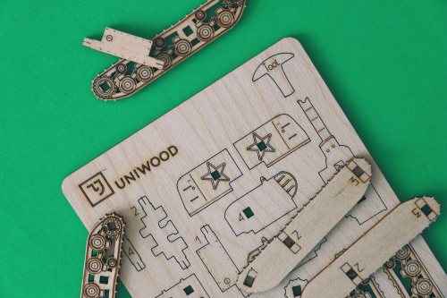 Деревянный конструктор UNIWOOD UNIT "Танк КВ-2" фото 3