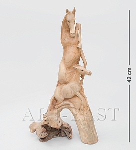 45-009 Статуэтка "Лошадь с жеребенком" 40 см