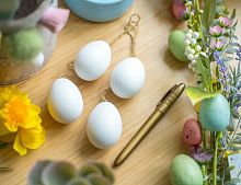 Декоративные яйца для раскрашивания РАДОСТЬ ТВОРЧЕСТВА, 6 см (упаковка 4 шт.), золотой маркер, Kaemingk