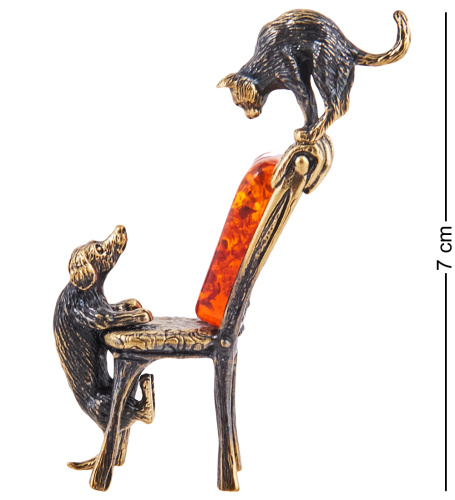 AM-3715 Фигурка «Собака Такса и Кот на стуле» (латунь, янтарь) фото 3