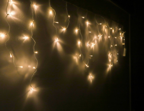 Светодиодная гирлянда Сосульки на батарейке 7*0.5 м, 192 теплых белых LED ламп, белый ПВХ, контроллер, таймер, IP44, Kaemingk фото 2