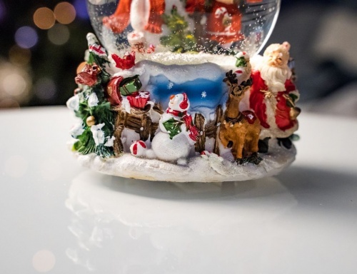 Музыкальный снежный шар Рождественские Традиции 13*15 см (Sigro) фото 5