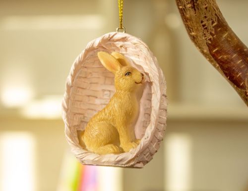 Подвесное украшение ЗАЙЧИК В КОРЗИНКЕ, полистоун, розовый, 6 см, Goodwill