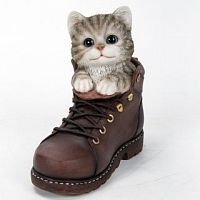 Котенок Коко в ботинке  17,5*16,5см