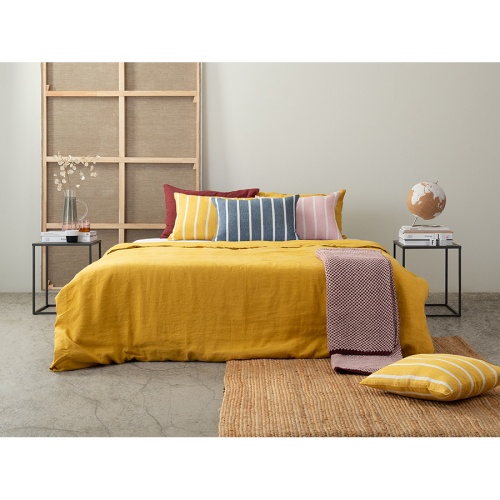 Чехол на подушку декоративный в полоску горчичного цвета из коллекции essential фото 7