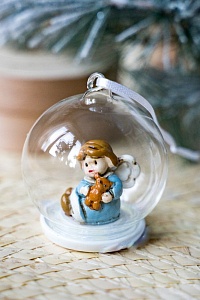 Стеклянный шар с фигуркой "Ангелочек с мишкой", 7 см, Breitner