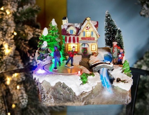 Светящаяся миниатюра "Рождественские удовольствия - на катке" с LED-огнями и динамикой, 19х16х15 см, Kaemingk фото 4