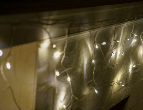 Светодиодная гирлянда Бахрома мерцающая, 175 тёплых белых LED-огней, 7.5х0.5 м, белый провод ПВХ, уличная, Kaemingk