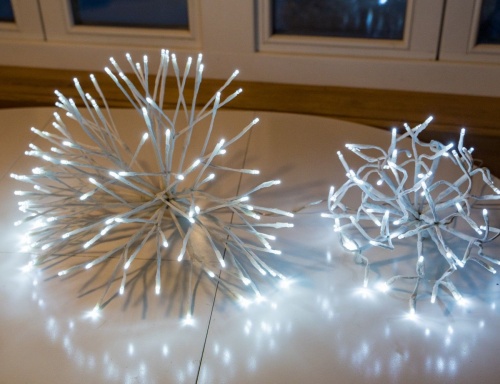 Украшение "Шар из веточек" белый, холодные белые LED-огни, провод прозрачный, уличный, Koopman International фото 3