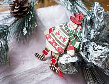 Ёлочная игрушка "Рождественский снеговичок - марионетка", дерево, 8 см, Breitner