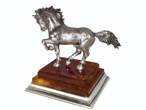 Сувенир "Лошадь" из янтаря, HD8-lod-base фото 2