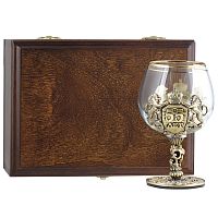 Бокалы - "Premium Glass Creations" - Бокал для коньяка "Настоящий мужчина С юбилеем! 55 лет" из дерева, стекла, картона и латуни