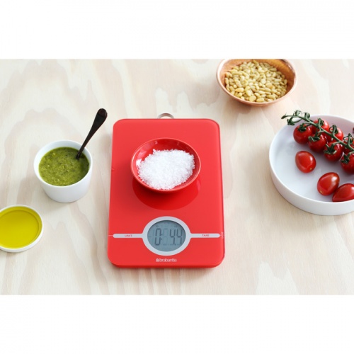 Кухонные весы с цифровым дисплеем Brabantia из нержавеющей стали, доступны в зелёном, красном, белом и чёрном цветах фото 5