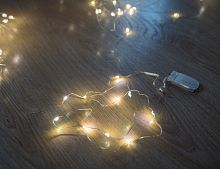 Гирлянда СИЯЮЩИЕ КАПЛИ-МАКСИ, мини LED (крупные диоды), серебряная проволока, батарейки, Koopman International