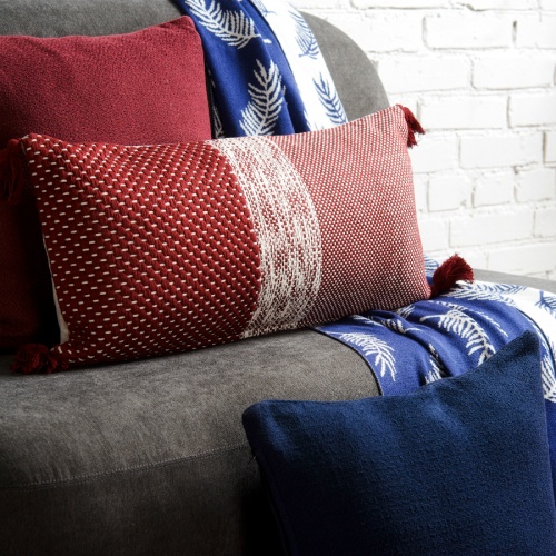 Подушка декоративная бордового цвета крупной вязки из коллекции ethnic, 30х60 см фото 4
