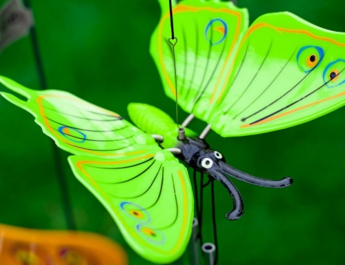 Садовый штекер музыка ветра "Звенящая бабочка", пластик, металл, 14x10x17 см, высота 60 см, разные цвета, Kaemingk фото 2
