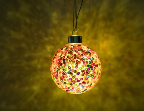 Светящийся ёлочный шар "Пёстрые конфетти", стекло, тёплые белые LED-огни, 8 см, батарейки, Peha Magic фото 4