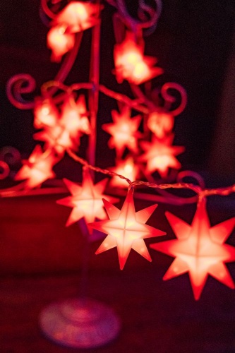 Электрогирлянда "Красные звёздочки", 20 тёплых белых LED-огней, 190 см, таймер, батарейки, Kaemingk фото 3