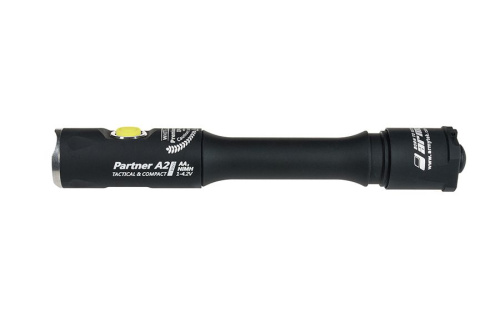 Фонарь светодиодный тактический Armytek Partner A2 Pro v3, 790 лм, теплый свет, 2-AA фото 2