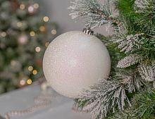 Пластиковый шар, глиттер, белый, 150 мм, Winter Deco