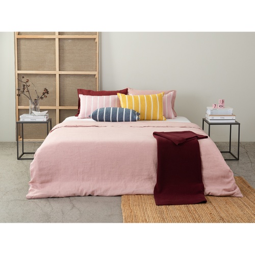 Чехол на подушку декоративный в полоску цвета пыльной розы из коллекции essential фото 9