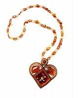 Красивый кулон-сердце из балтийского янтаря и бисера, 30909