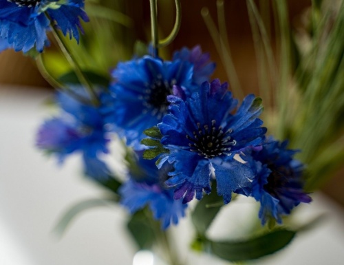 Искусственные полевые цветы -декоративная ветка "Васильки", полиэстер, голубые, 55 см, Kaemingk фото 4