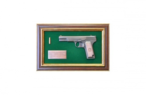 Панно с пистолетами ТТ в подарочной коробке, ПС-36