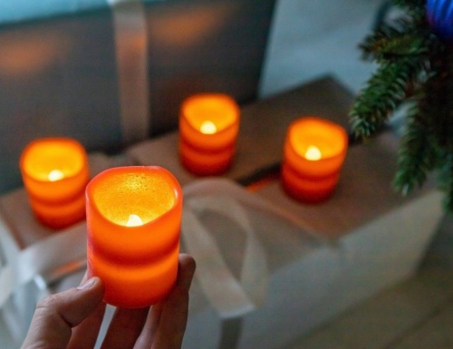 Набор восковых свечей "Квартет" (4 шт.) янтарное свечение LED, красные, батарейки, 6.5х5 см, Edelman фото 4