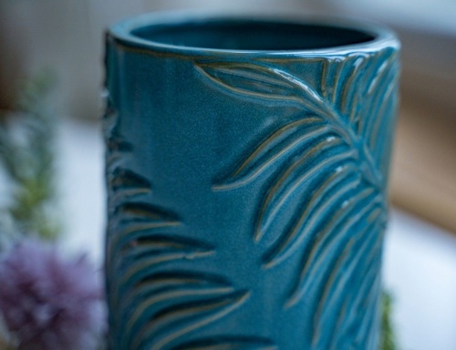 Декоративная керамическая ваза "Пальмовый мотив", тёмно-бирюзовая, 19 см, Kaemingk фото 2
