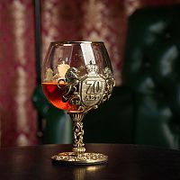 Бокалы - "Golden Elegance Glassware" - Бокал для коньяка "Настоящий мужчина С юбилеем! 70 лет" из дерева, стекла, картона и латуни