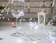Светодиодная гирлянда СВЕРКАЮЩИЕ ХРУСТАЛИКИ, 1.5 м, 18 холодных белых микро LED-огней, батарейки, IP20, Serpantin
