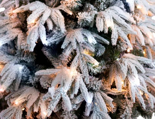 Искусственная ель "Маттерхорн" заснеженная с LED-огнями, хвоя - литая РЕ+PVC, CRYSTAL TREES фото 2