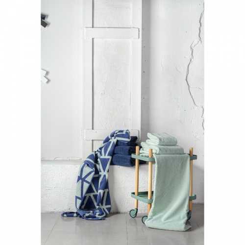 Полотенце жаккардовое банное с авторским дизайном Geometry серо-синего цвета из коллекции Wild, 70х1 фото 10