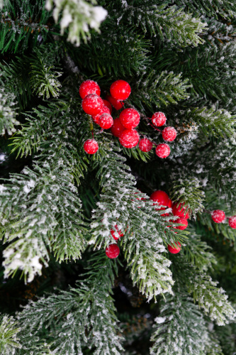 Искусственная ель Лаки заснеженная с ягодами, Crystal Trees фото 5