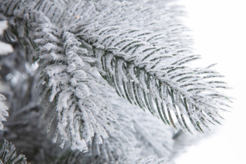Искусственная ель  Мольвено в снегу с вплетенной гирляндой, Crystal Trees фото 4