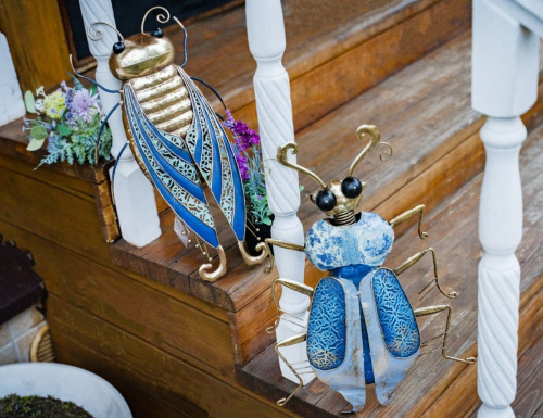 Подвесные садовые фигуры "Жуки лакшери", металлические, голубые с золотым, 17 см (2 шт.), Kaemingk фото 9