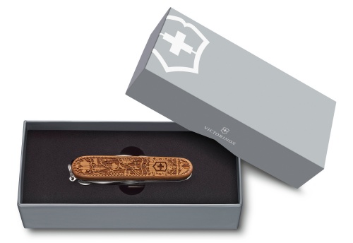 Нож Victorinox Climber Wood Swiss SE 2021, 91 мм, 12 функций, дерево (подар. упаковка) фото 3