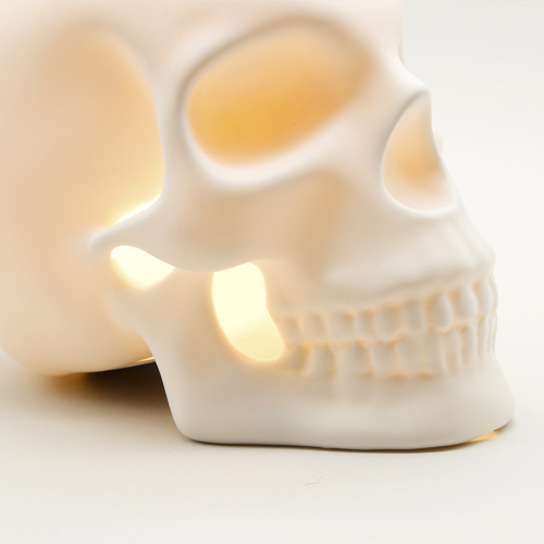 Лампа настольная suck uk, skull light фото 3