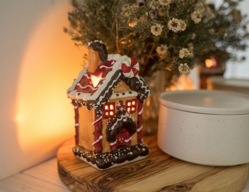 Подсвечник-домик ТЕРЕМОК В ГЛАЗУРИ (с конфеткой), под чайную свечу, керамика, 16 см, Kaemingk фото 3