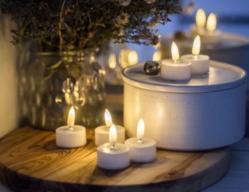 Светодиодные чайные свечи, NATURAL FLAME - mini, белые, LED-огни, мерцающее "живое" пламя, "натуральный фитилёк", 3.8х4.5 см (6 шт.), батарейки, Kaemingk (Lumineo) фото 2